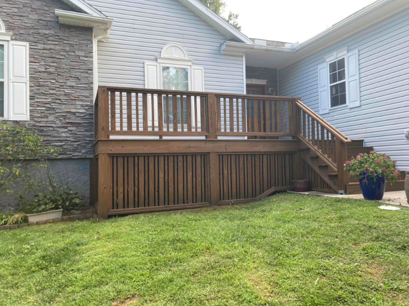 Deck staining hendersonville (1)