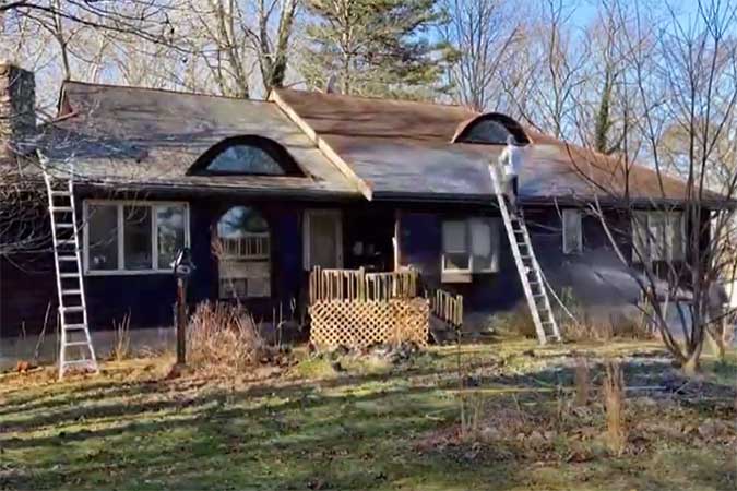 Roof cleaning in ashville nc