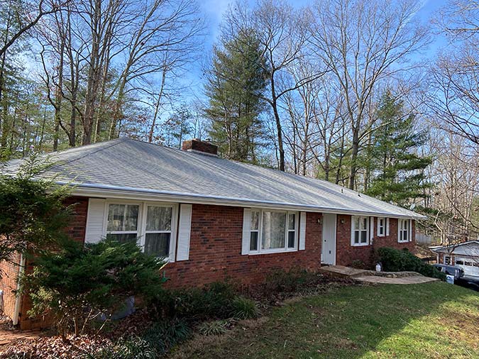 Roof Cleaning in Weaverville NC