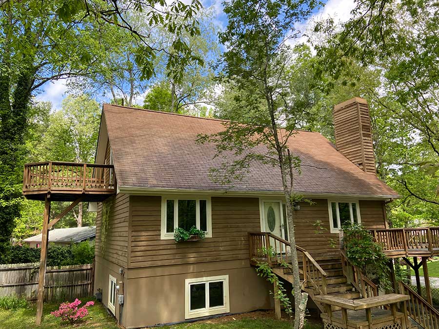 Asheville roof cleaning